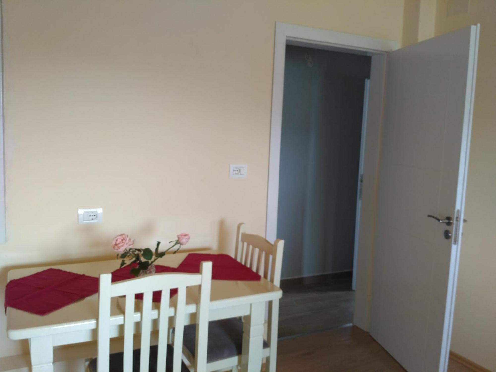 Nr.8 Apartament *